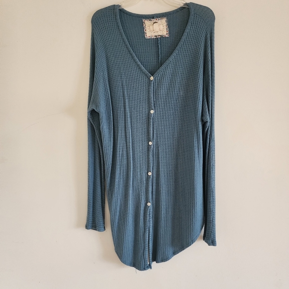 Cupio Blue Waffle Print High Low Button Front Long Sleeve Cardigan Size XL - Picture 2 of 4